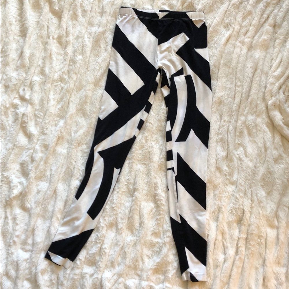 ASOS geometric print leggings 🍀